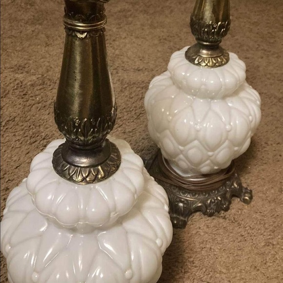 Antique vintage lamp set (2) brand is headco - Picture 2 of 4